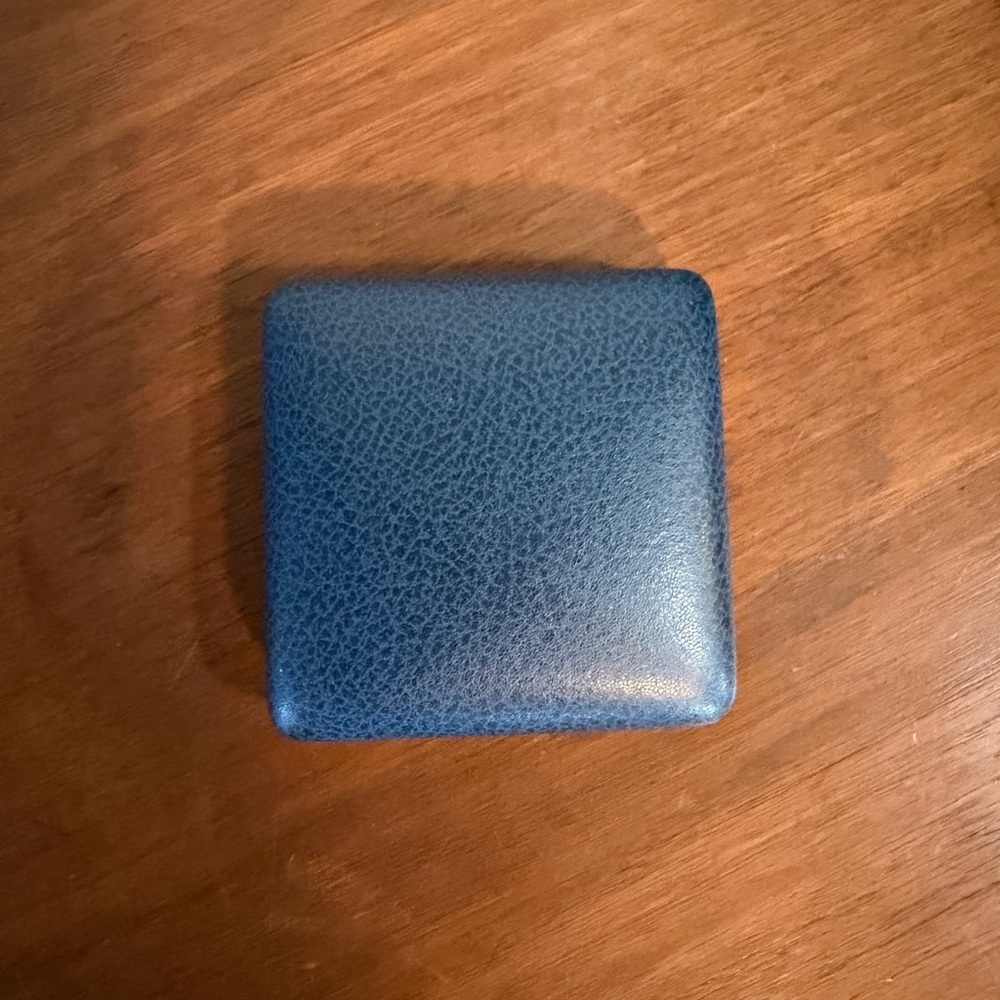 Mikimoto Luxurious Blue and Cream Jewelry Case - Picture 3 of 5